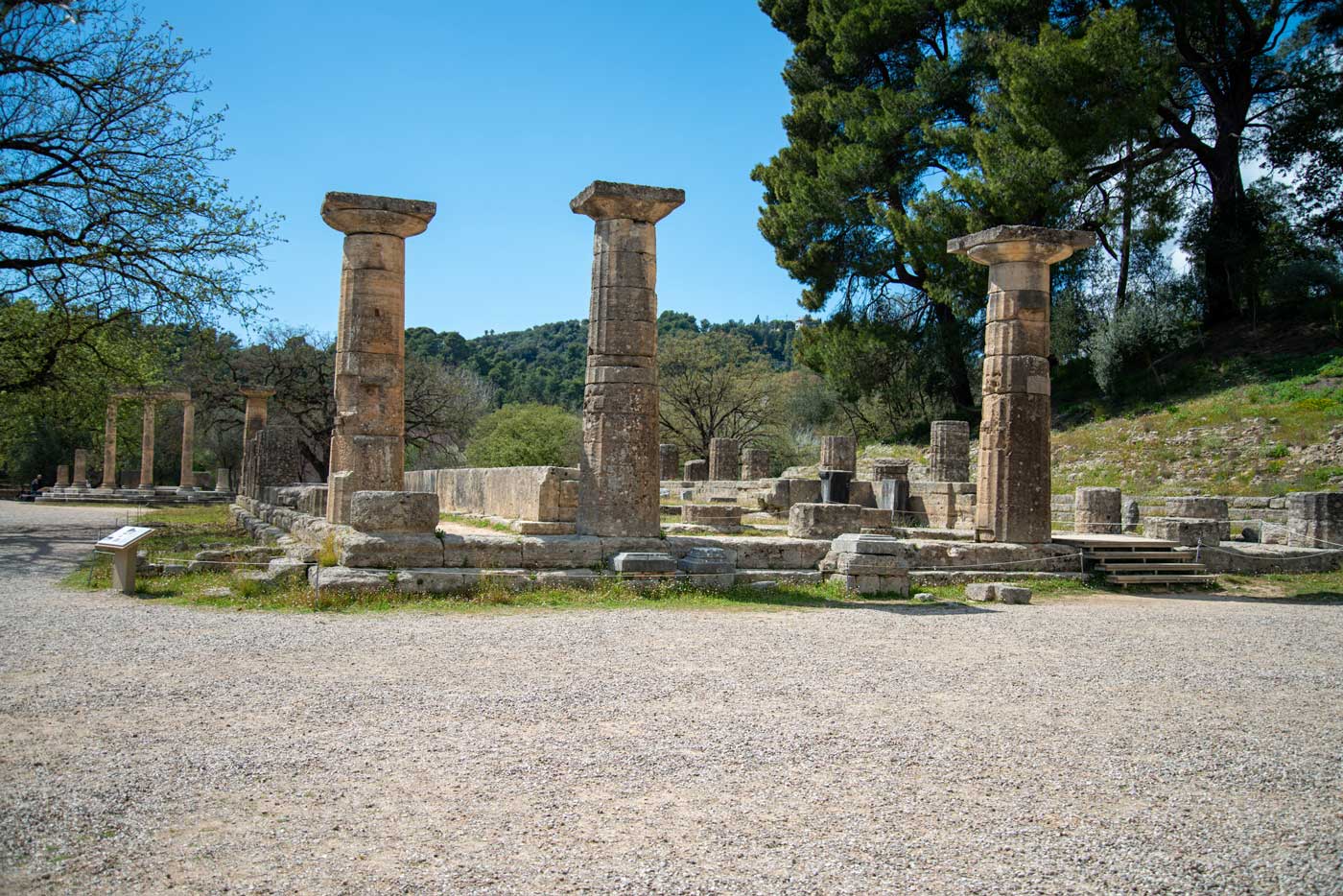 Vue du temple (depuis l’est)