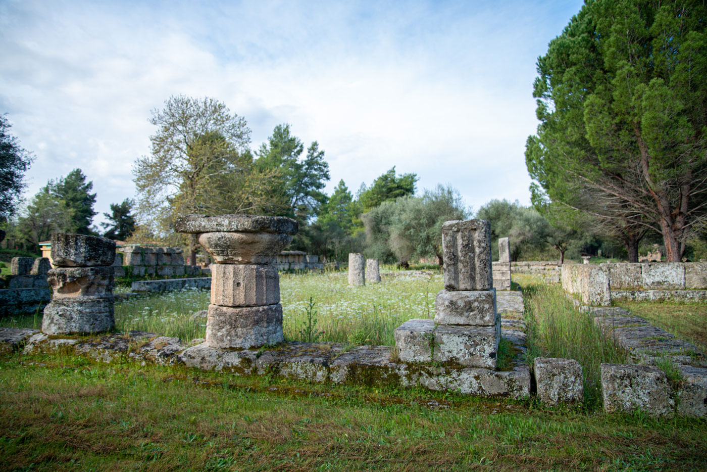 Vue du monument (depuis l’est)