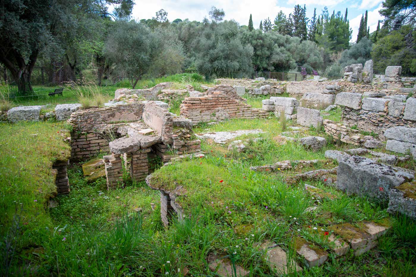 Άποψη του μνημείου (από Α)